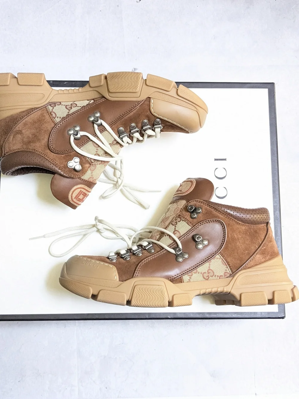 GUCCI Flashtrek Sneakers Brown Monogram Logo GG Men US 9.5 Suede Leather Hiking